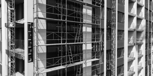 Derecho Inmobiliario / Abogados Inmobiliarios Lleida · Reclamaciones Comunidades Vecinos / Propietarios por Defectos / Vicios Construcción