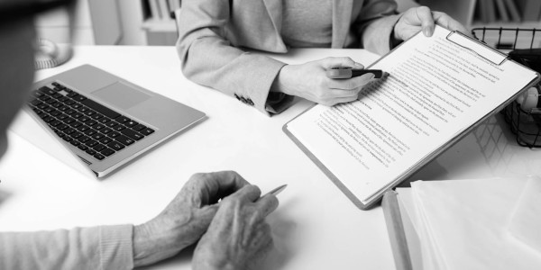 Derecho Mercantil / Abogados Mercantilistas en Lleida · Cumplimiento de Normativas Derechos Consumidor